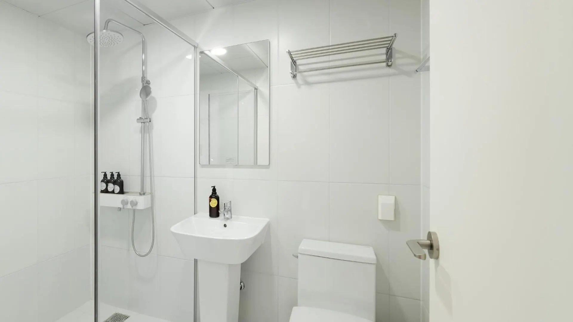 Mangrove Jeju City Hotel